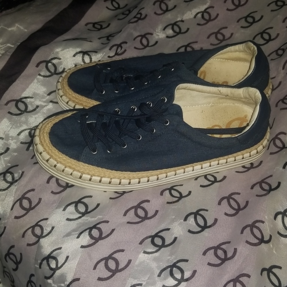 Ladys foot wear